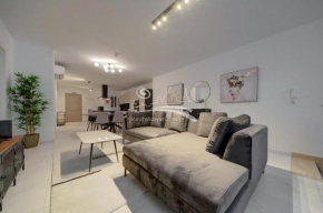 Luxury furnished 2 bedroom Apartment in Saint Julians